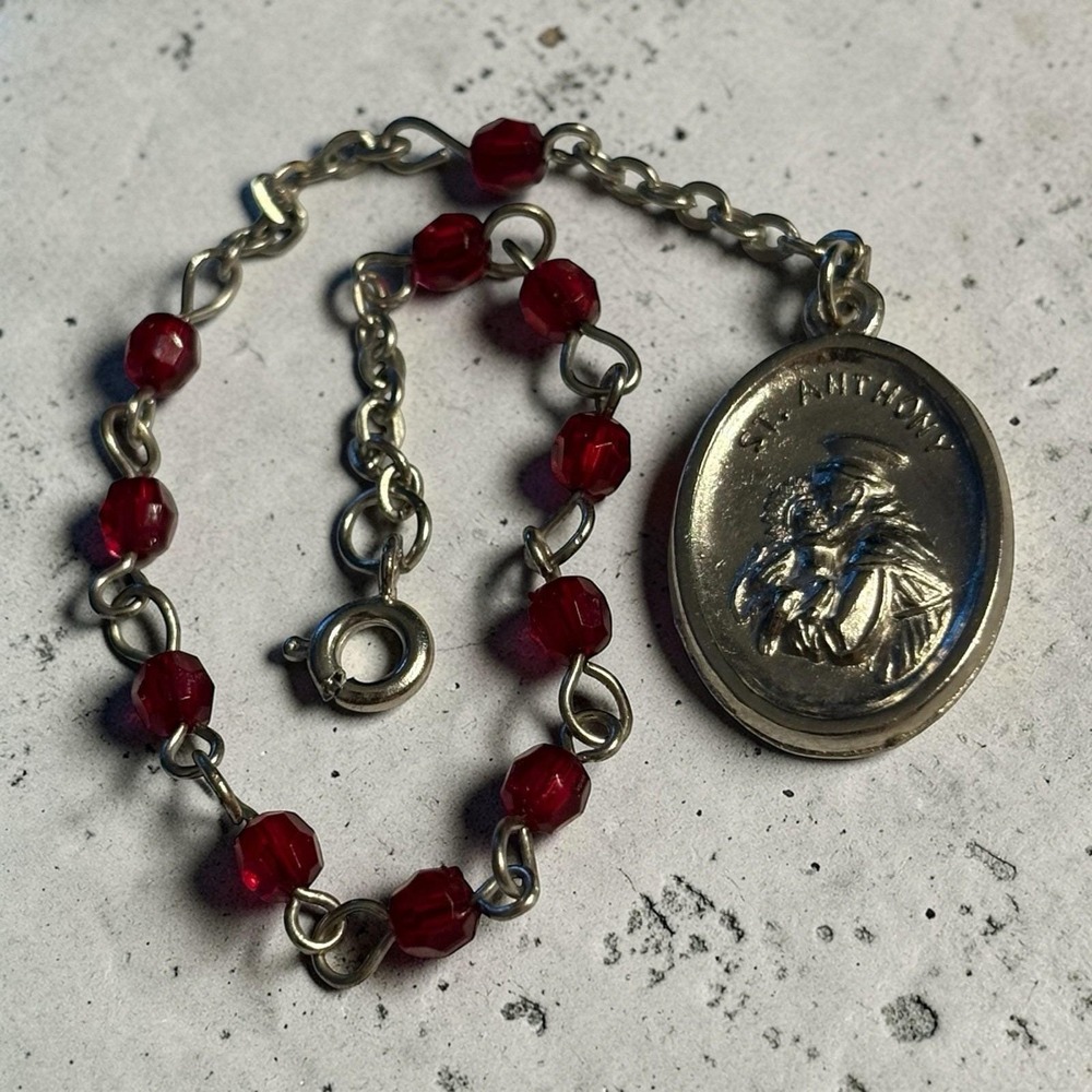 Saint Anthony Prayer Beads Charm Red‎ Glass Beads Fob Silver Tone VTG Religious